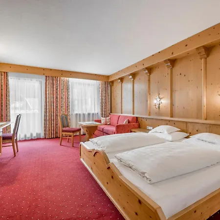 Almhof Hotel 4*