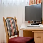 فندق Almhof 4*